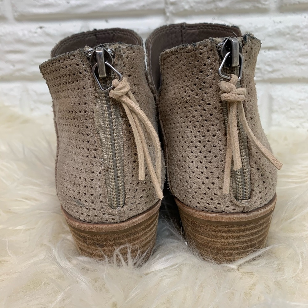 Dolce vita perforated suede booties - Picture 3 of 7